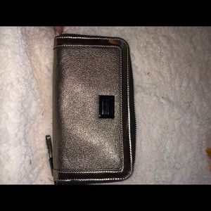 💯Burberry Gold Metallic Wallet